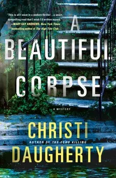A Beautiful Corpse: A Harper McClain Mystery, Paperback/Christi Daugherty