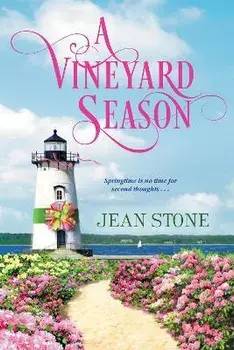 A Vineyard Season, Paperback/Jean Stone