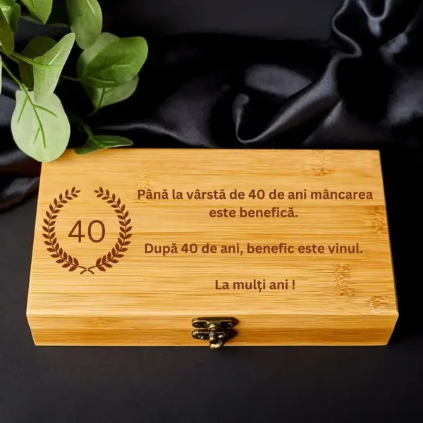 Accesorii pentru vin personalizat - La multi ani