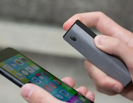Accesoriu telefon 3 in 1 - Screen Cleaner - mai multe culori | Kikkerland