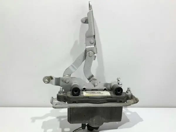 Actuator balama capota stanga culoare negru 197 (obsidianschwarz - metalliclack) A2129066201 Mercedes E-Class (2009-2016) [W212]