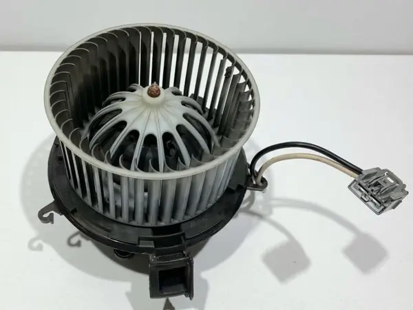 Aeroterma 25020140 Opel Astra J (2009-2012)