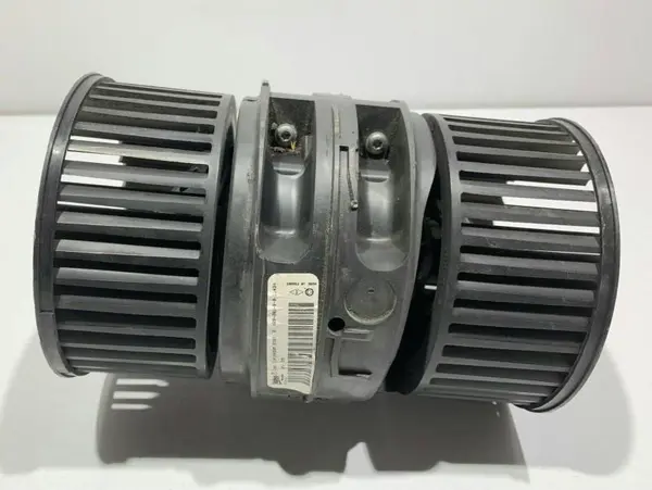 Aeroterma 272109961R Renault Scenic 3 (2009-2011)