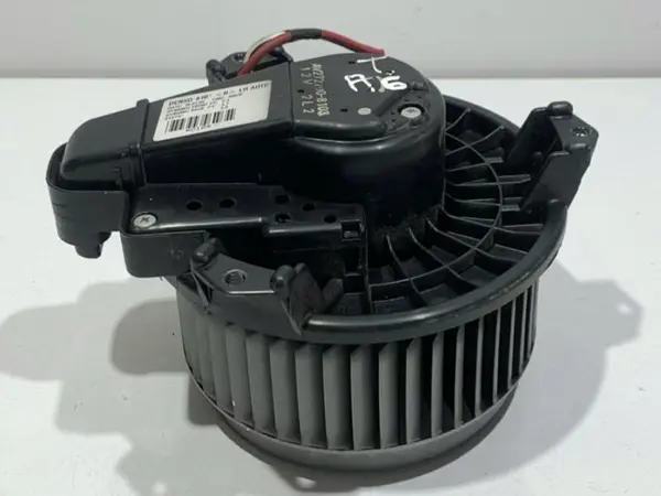 Aeroterma AV272700-8103 Toyota Auris (2010-2013)