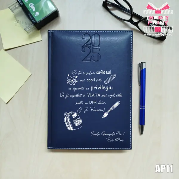 Agenda personalizata 2025 Citat educatie AP11 ALBASTRU, DELUXE H