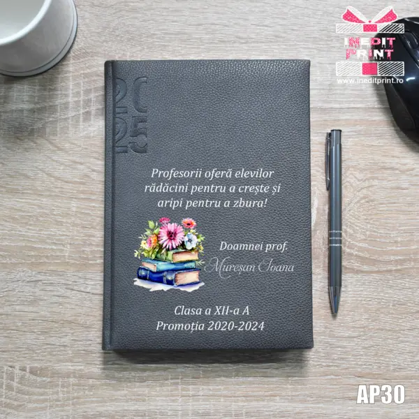 Agenda personalizata 2025 Doamna Profesoara AP30 DELUXE H, MARO