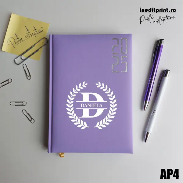 Agenda personalizata 2025 Initiala + Nume AP4 LILA, DATATA RT