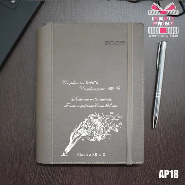 Agenda personalizata 2025 Profesor grozav AP18 BEJ BORNEO, DELUXE PREMIUM