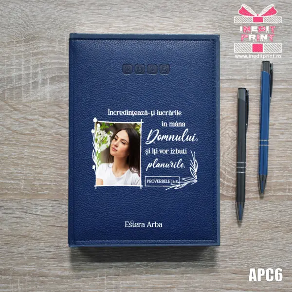 Agenda personalizata 2025 Proverbele 16:3 APC6 DELUXE PREMIUM, ALBASTRU-ALGHERO