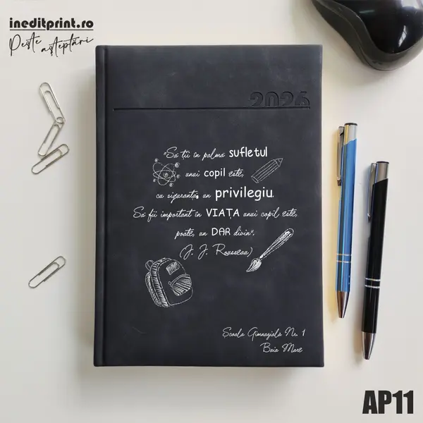 Agenda personalizata 2026 Citat educatie AP11 DELUXE PREMIUM, Chia Negru