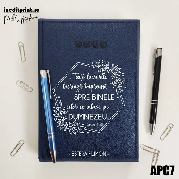 Agenda personalizata 2026 Romani 8:28 APC7 DELUXE PREMIUM, Alghero Albastru