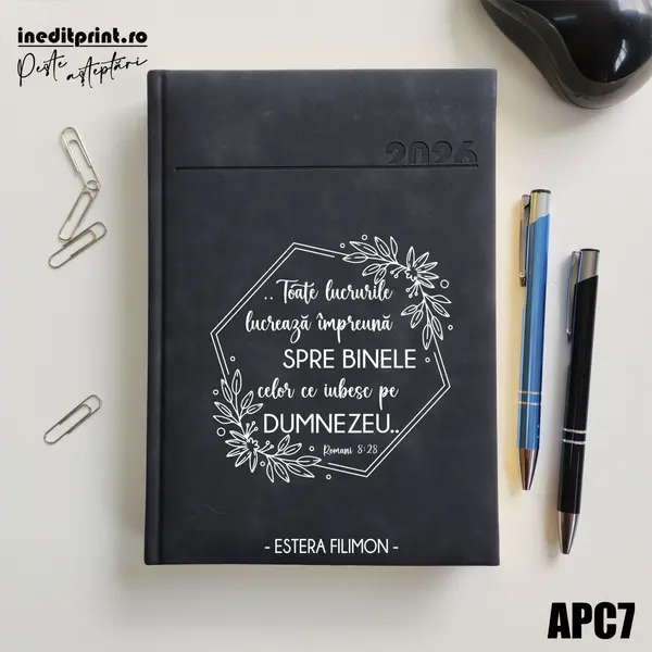 Agenda personalizata 2026 Romani 8:28 APC7 DELUXE PREMIUM, Chia Negru