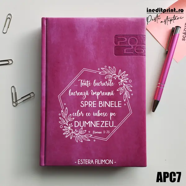 Agenda personalizata 2026 Romani 8:28 APC7 DELUXE PREMIUM, Narni Purpuriu