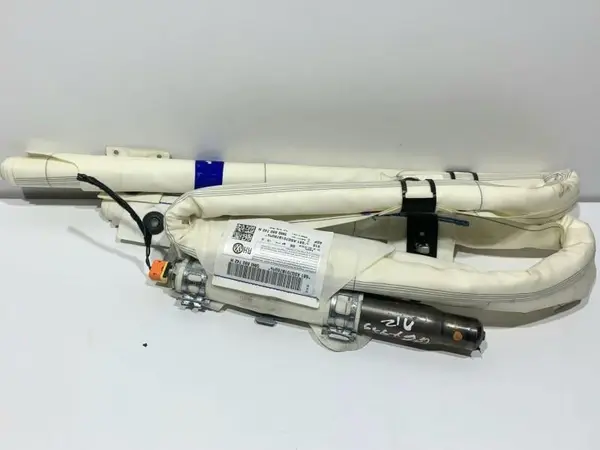 Airbag cortina dreapta 5M0880742H Volkswagen Golf 5 Plus (2004-2008)