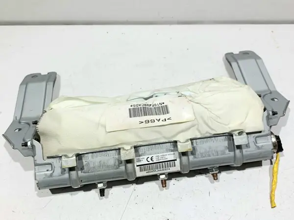 Airbag genunchi 7030A562 Mitsubishi ASX facelift (2012-2016)