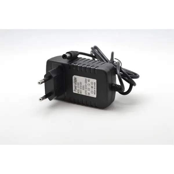 Alimentator Stabilizat 220V, 12V, 2A Engros