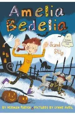 Amelia Bedelia Special Edition Holiday Chapter Book #2: Amelia Bedelia Scared Silly - Herman Parish