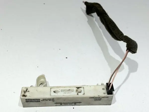 Amplificator antena 285900006R Renault Scenic 3 (2009-2011)
