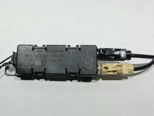 Amplificator antena 3C8035552B Volkswagen Passat CC facelift (2012-2016)