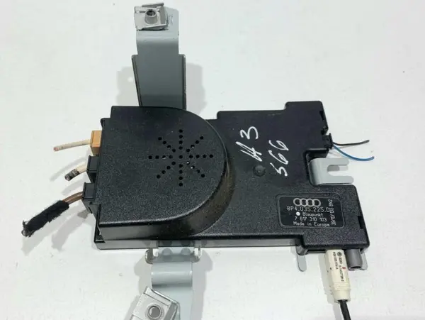 Amplificator antena 8P4035225D Audi A3 facelift (2008-2013) [8P1]