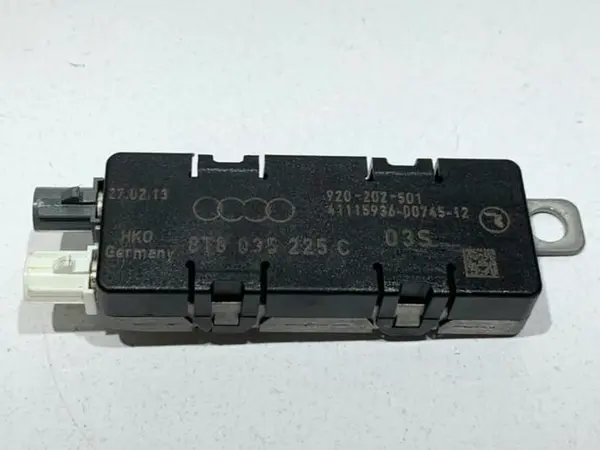Amplificator antena 8T8035225C Audi A5 (2007-2011) [8T3]