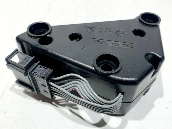 Amplificator audio 1K0035463D Volkswagen Golf 6 (2008-2013)
