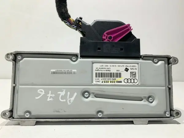Amplificator audio 8R0035223F Audi A4 (2007-2011) [8K2, B8]