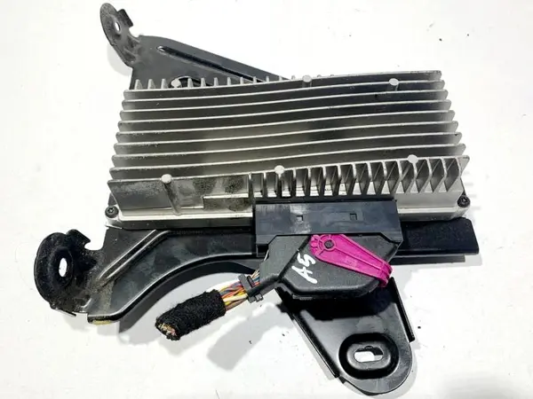 Amplificator audio 8R0035223G Audi A4 facelift (2011-2015) [B8.5]