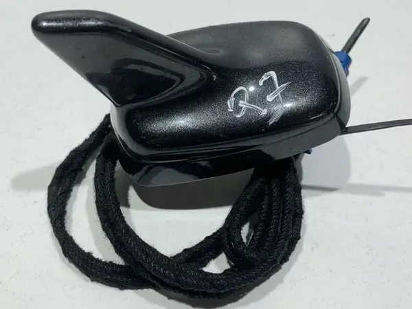 Antena radio 4L0035503L Audi Q7 facelift (2010-2015) [4L]