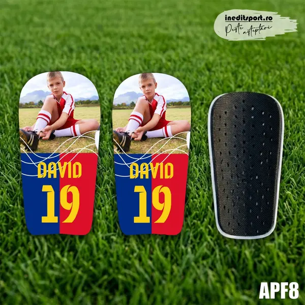 Aparatori de fotbal personalizate cu fotografie nume si numar - APF8 S (14x9cm)