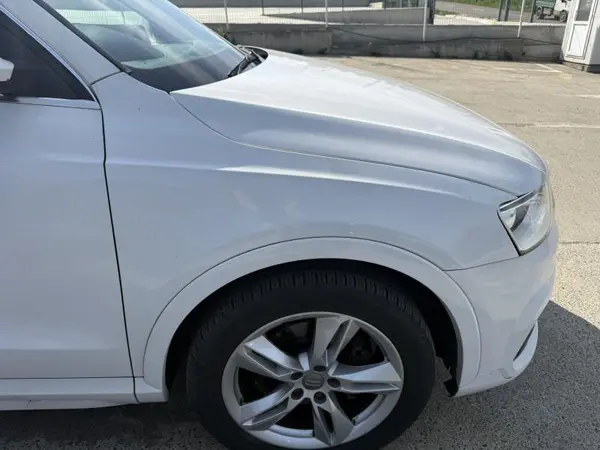 Aripa fata dreapta culoare alb - lb9a Audi Q3 (2011-2017) [8U]