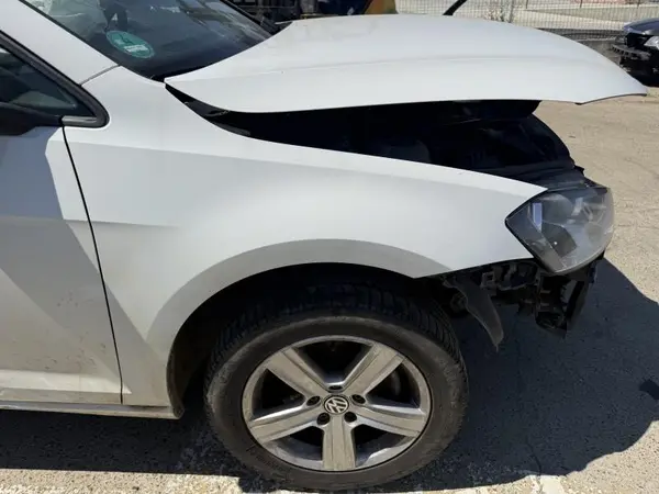 Aripa fata dreapta culoare alba - lc9a Volkswagen Golf 7 (2012-2017)