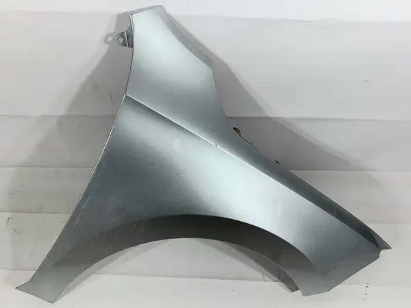 Aripa fata dreapta culoare argintie - la7w Skoda Rapid (2012-2017)