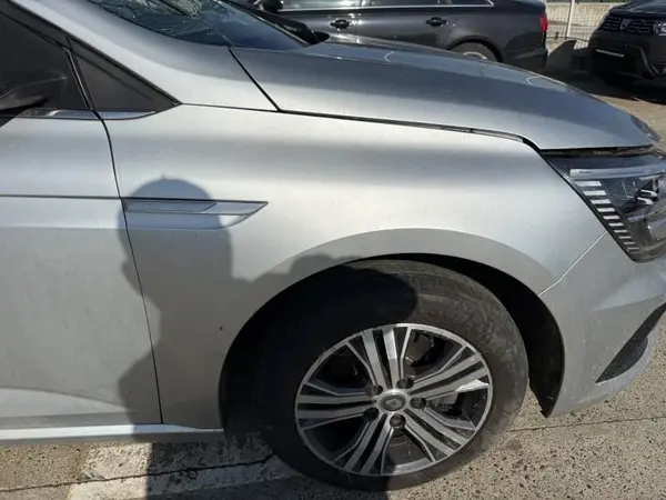 Aripa fata dreapta culoare argintie Renault Megane 4 facelift (2020-2024)