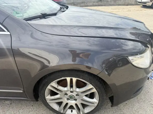 Aripa fata dreapta culoare mocca brown metallic - lf8m Skoda Superb 2 (2008-2013)
