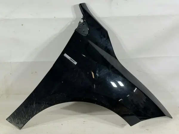 Aripa fata dreapta culoare neagra Renault Megane 3 (2008-2012)