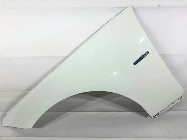 Aripa fata stanga culoare 650 - alb calcit Mercedes C-class facelift (2011-2014) [w204]