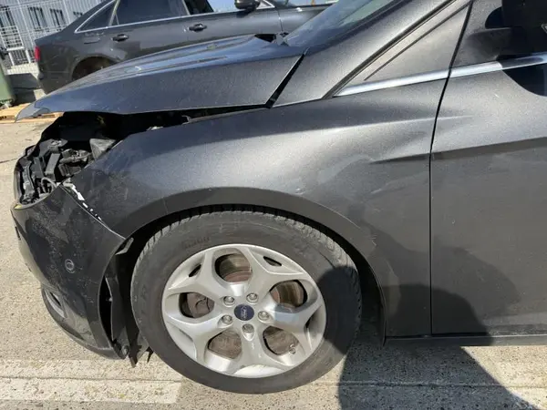 Aripa fata stanga culoare gri - magnetic Ford Focus 3 facelift (2013-2018)