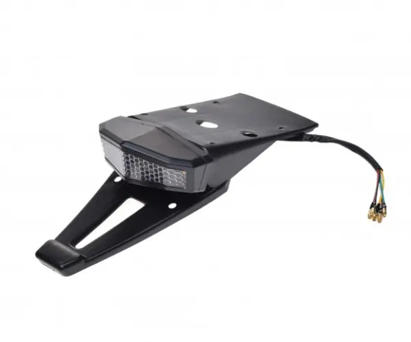 Aripa spate cu stop si semnalizari LED, culoare negru