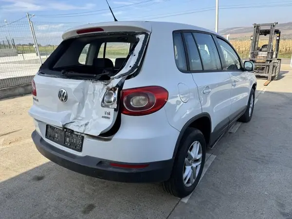 Aripa spate dreapta culoare alb - lb9a Volkswagen Tiguan (2007-2011)