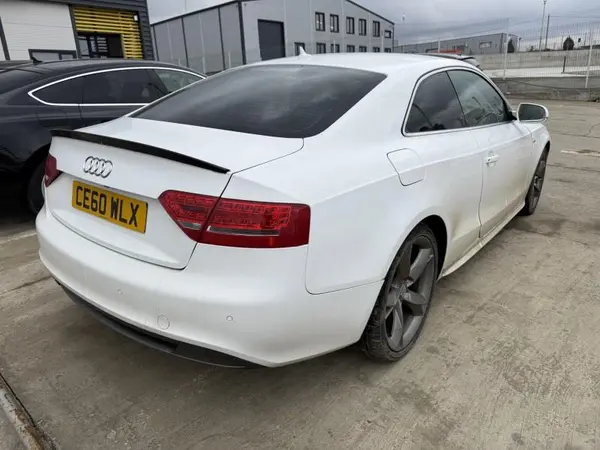 Aripa spate dreapta culoare alba - ly9c Audi A5 facelift (2012-2016) [8T3]