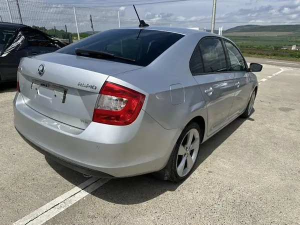 Aripa spate dreapta culoare argintiu - la7w Skoda Rapid (2012-2017)