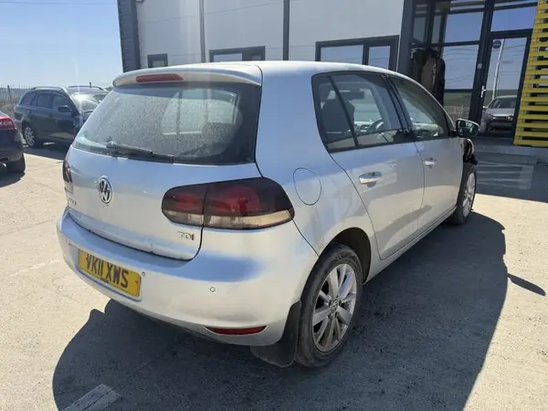 Aripa spate dreapta culoare argintiu - la7w Volkswagen Golf 6 (2008-2013)