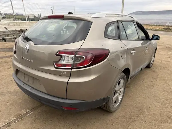 Aripa spate dreapta culoare crem Renault Megane 3 (2008-2012)