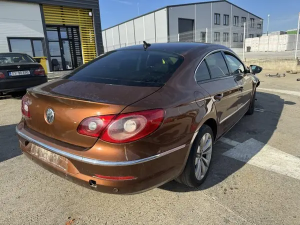 Aripa spate dreapta culoare maro - lc8y Volkswagen Passat CC (2008-2012)