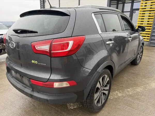 Aripa spate dreapta culoare neagra Kia Sportage (2010-2015)