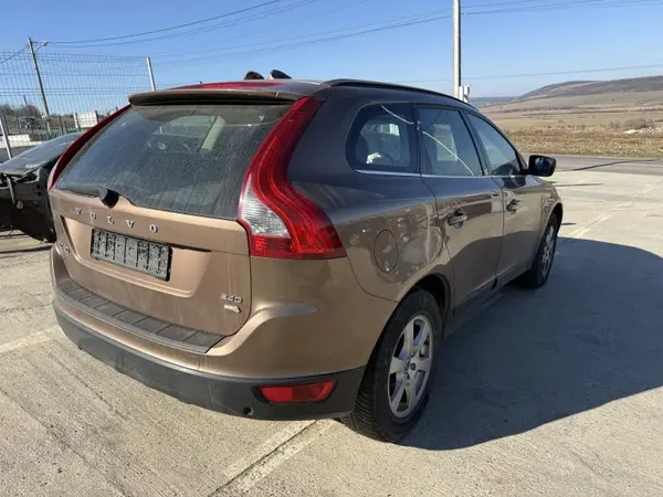 Aripa spate dreapta culoare terra bronze Volvo XC60 (2008-2013)