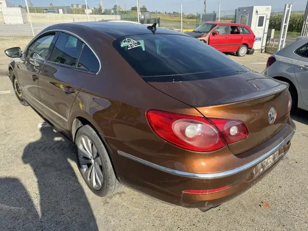 Aripa spate stanga culoare maro - lc8y Volkswagen Passat CC (2008-2012)
