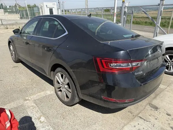 Aripa spate stanga culoare negru - lf9r Skoda Superb 3 (2015-2019)
