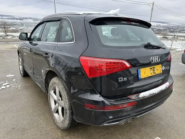 Aripa spate stanga culoare negru - lz9y Audi Q5 (2008-2012) [8R]